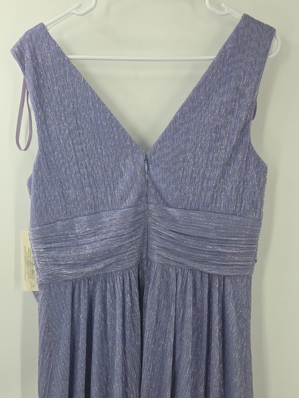 Sleeveless V-Neck Lavender Pleated Maxi Dress with Waist Bow - Picture 9 of 16